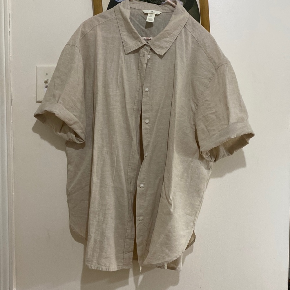 H&M - Heathered beige button up “linen” shirt